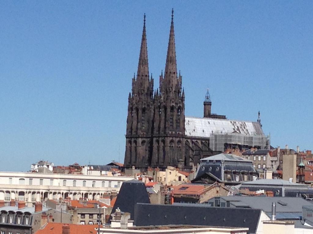 Apparthotel Privilodges Carre De Jaude Clermont-Ferrand Bagian luar foto