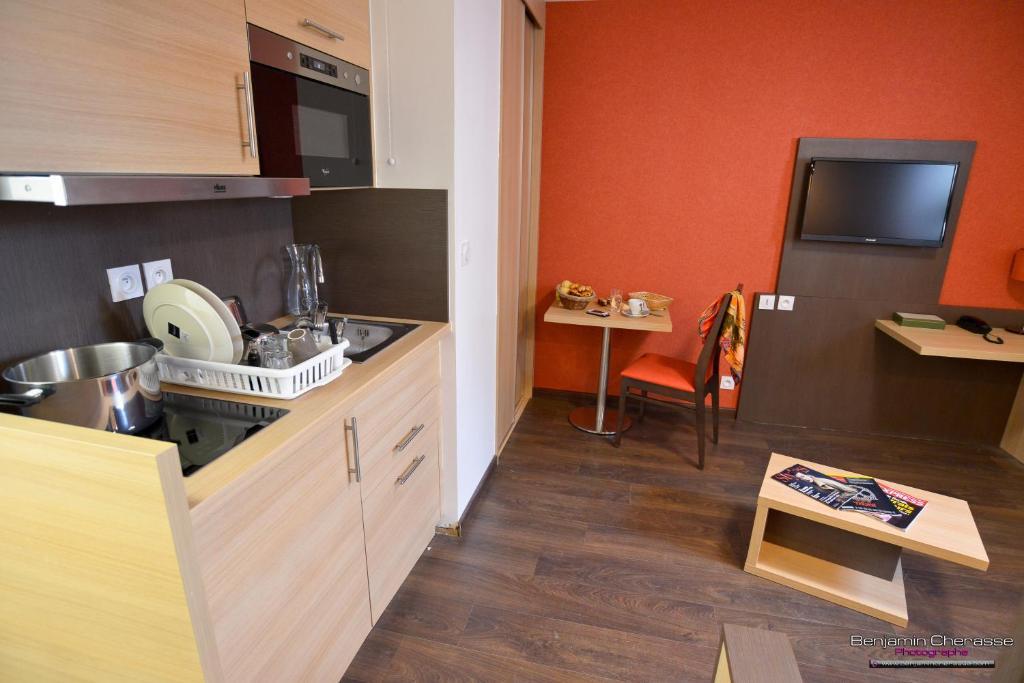 Apparthotel Privilodges Carre De Jaude Clermont-Ferrand Bagian luar foto